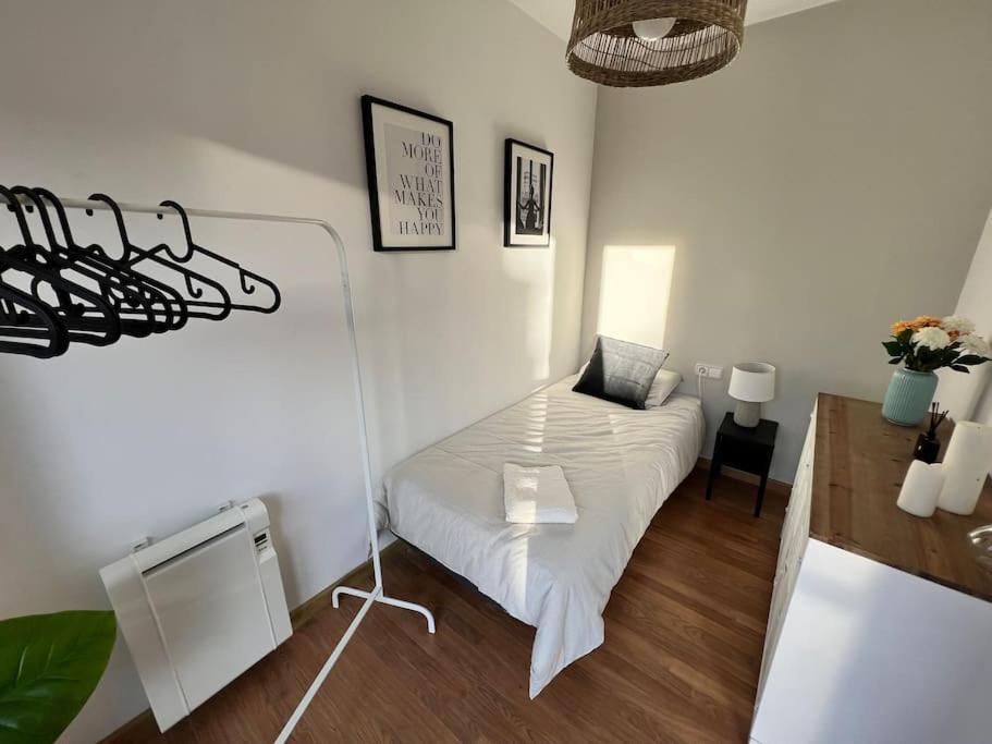 Apartamento Espacioso Y Familiar Тарраса Екстер'єр фото