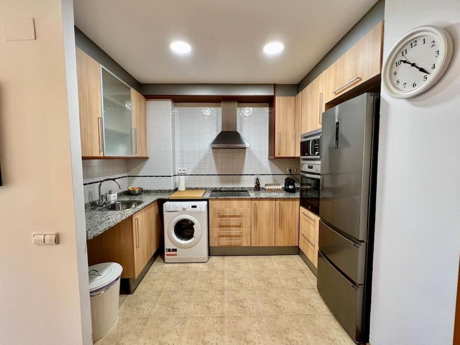 Apartamento Espacioso Y Familiar Тарраса Екстер'єр фото